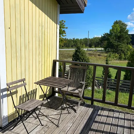 Rannakivi Puhkemaja * Kardla